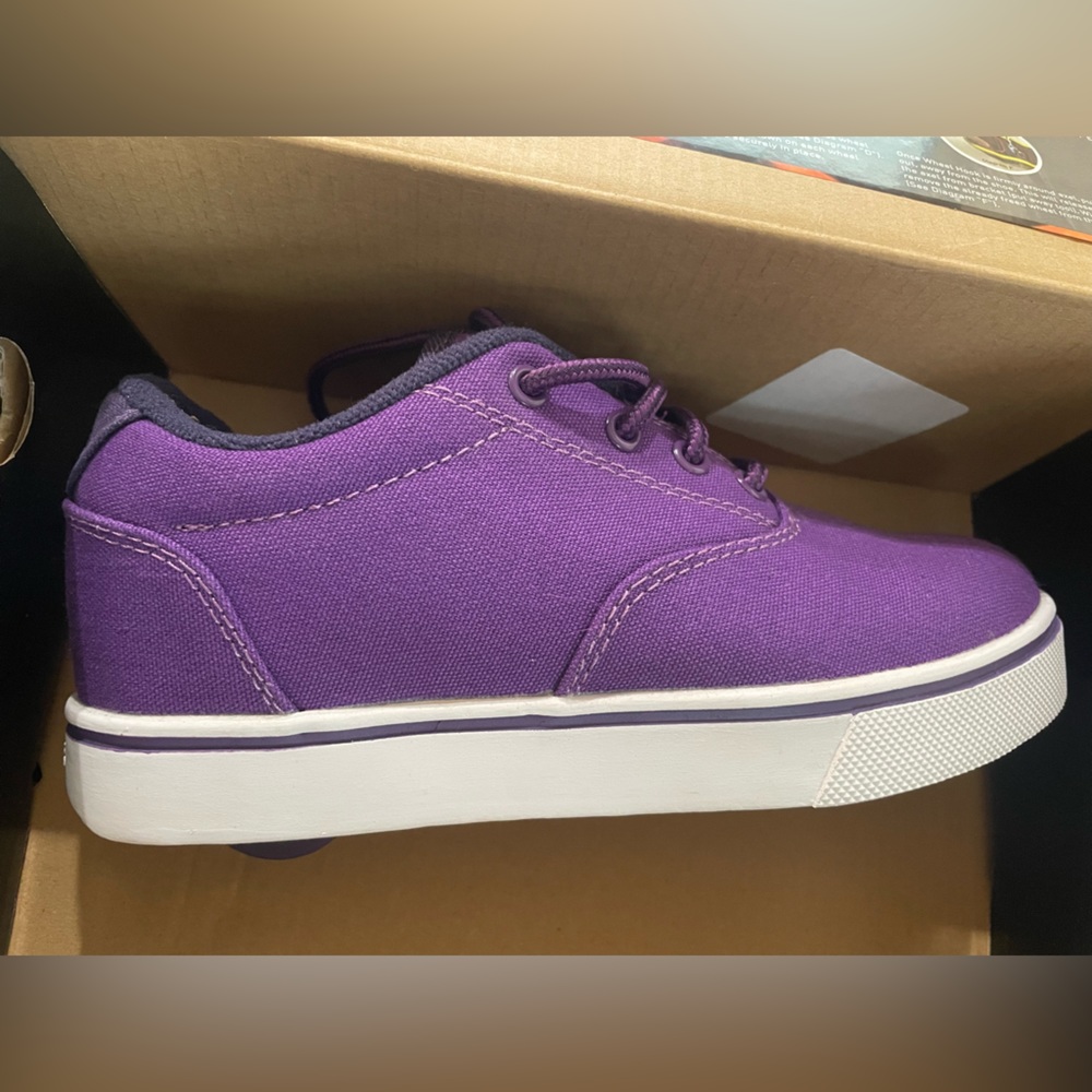 Heelys kids shoe